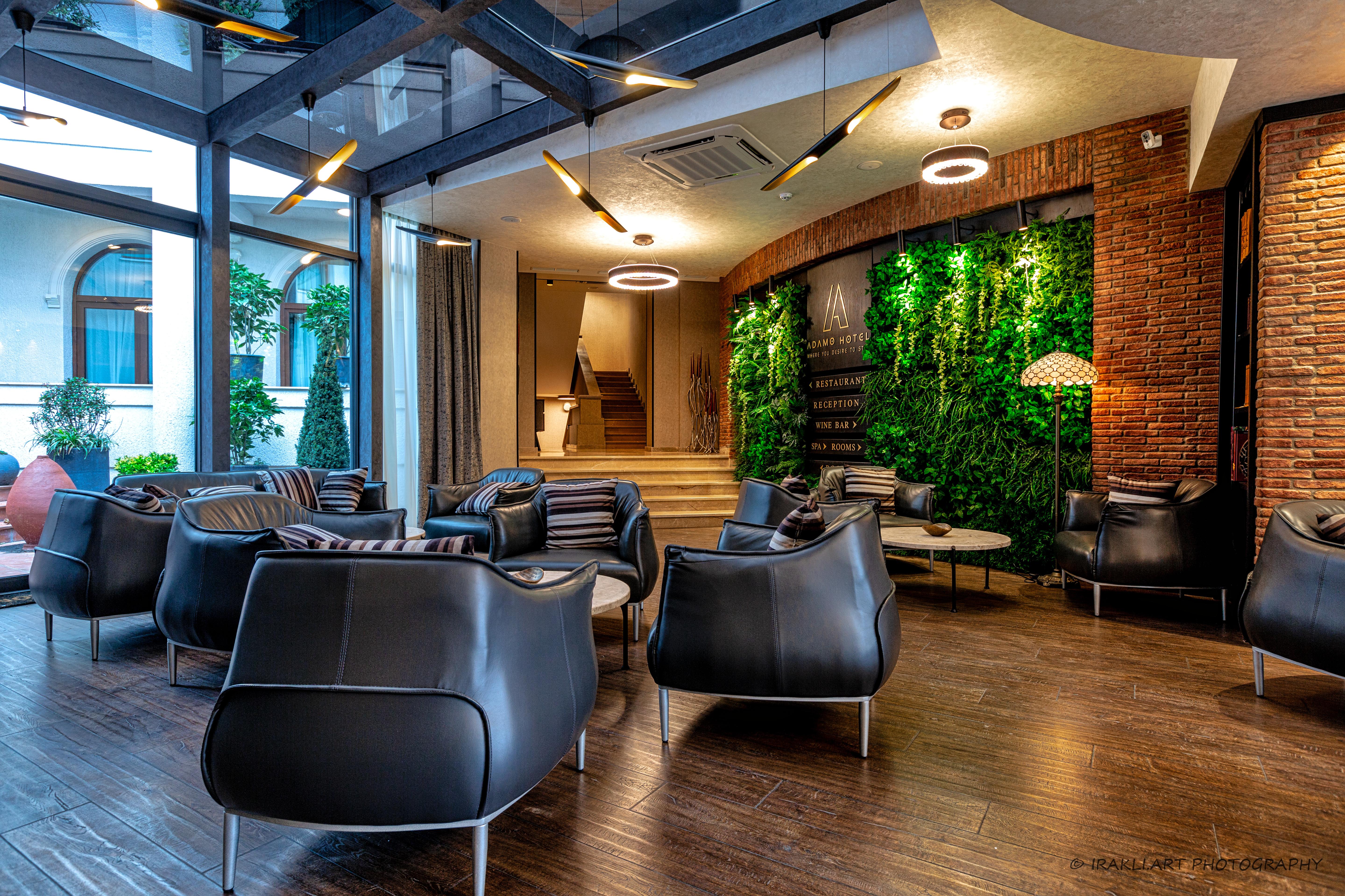 Hotel Adamo Тбилиси Екстериор снимка