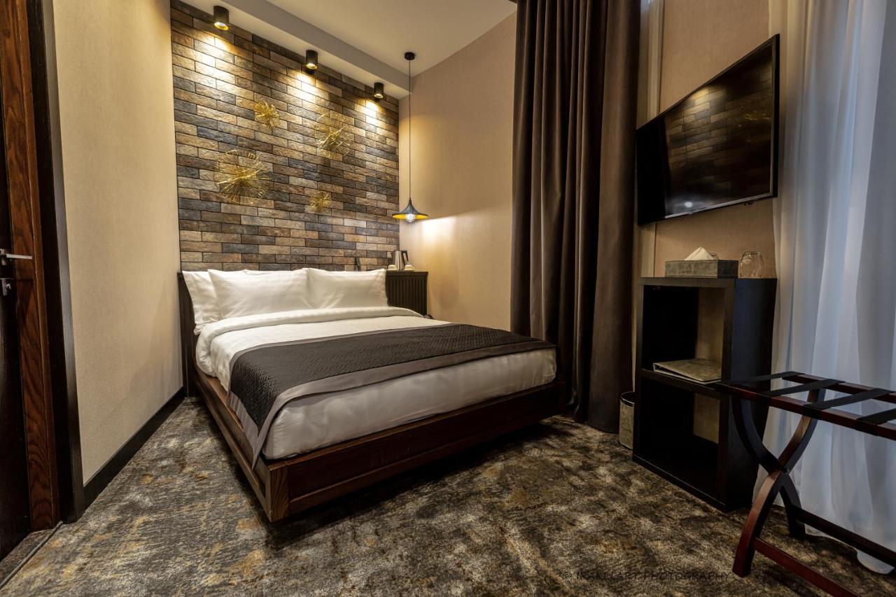 Hotel Adamo Тбилиси Екстериор снимка