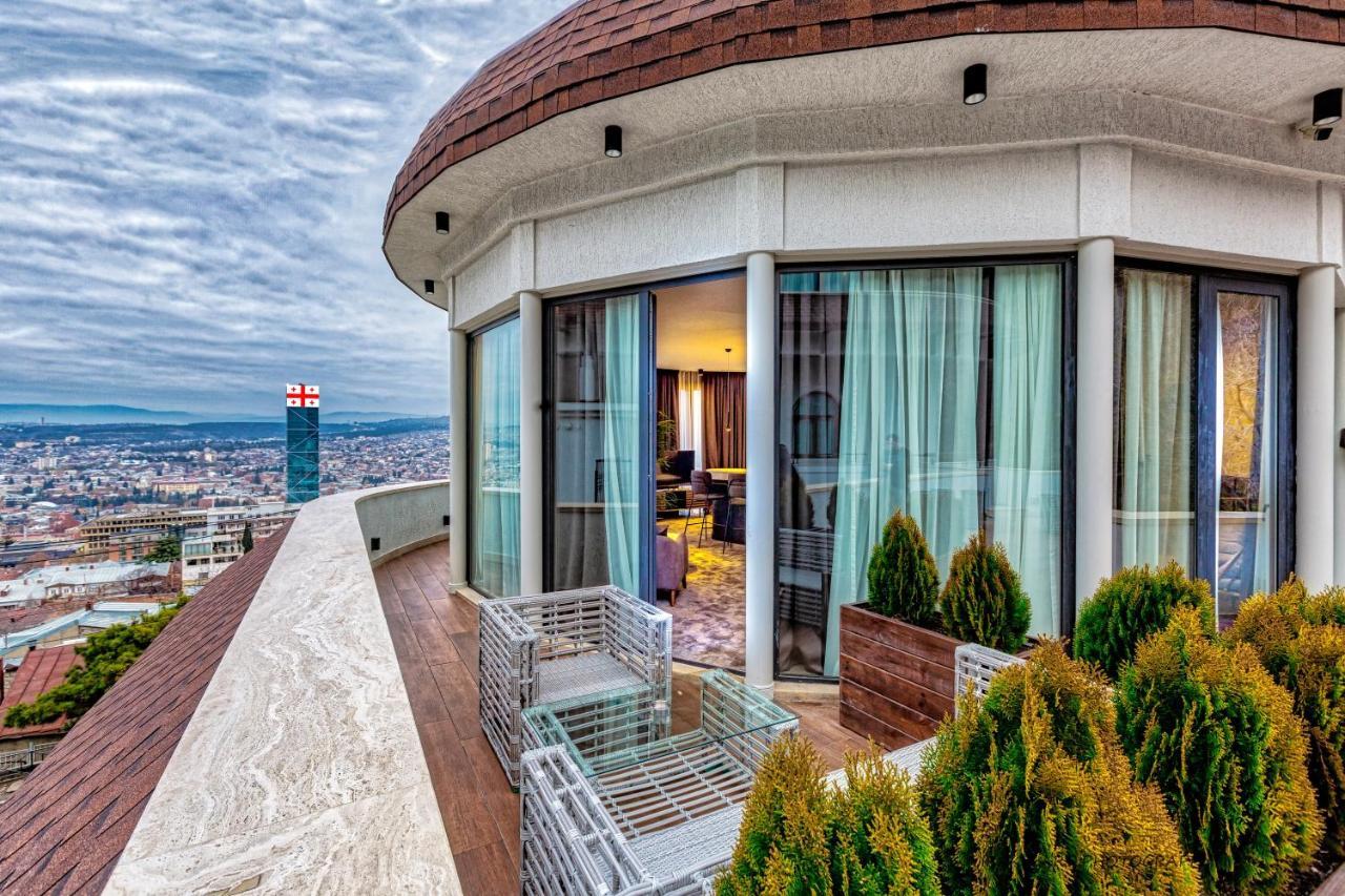 Hotel Adamo Тбилиси Екстериор снимка