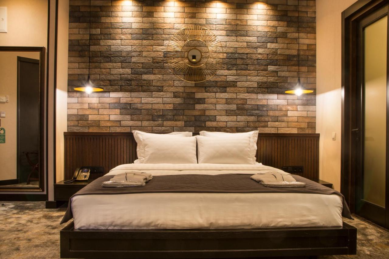 Hotel Adamo Тбилиси Екстериор снимка
