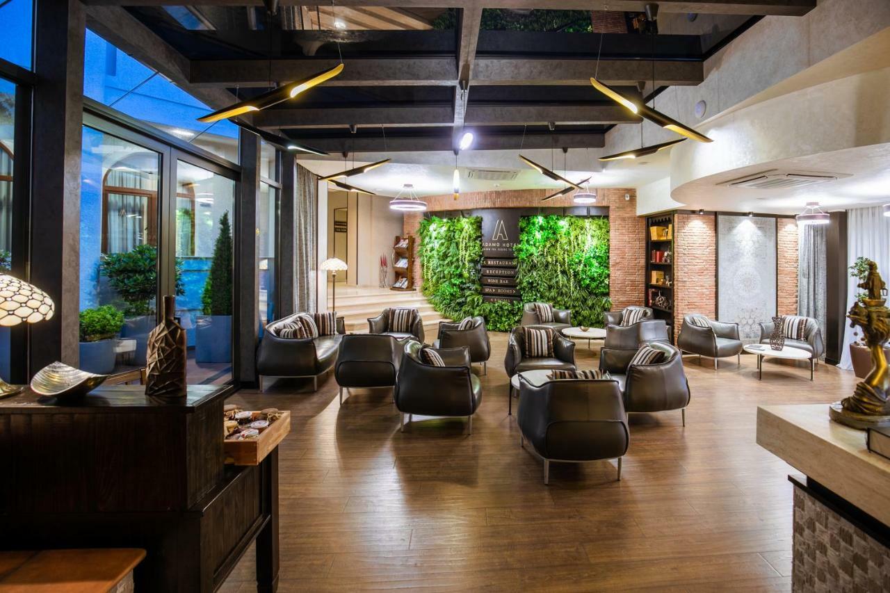 Hotel Adamo Тбилиси Екстериор снимка