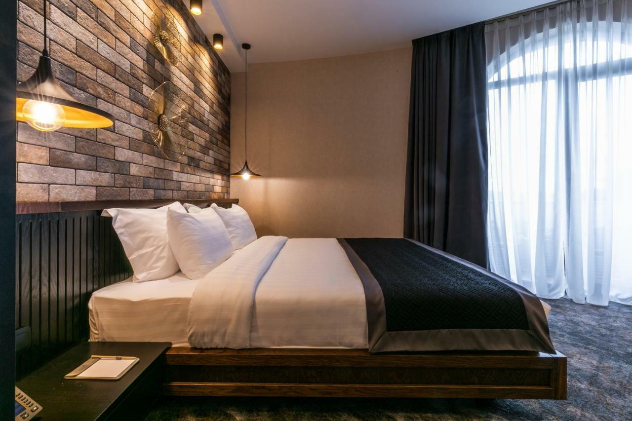 Hotel Adamo Тбилиси Екстериор снимка