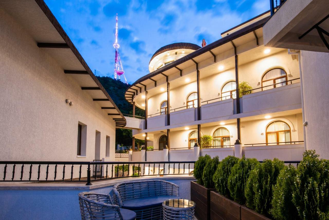 Hotel Adamo Тбилиси Екстериор снимка