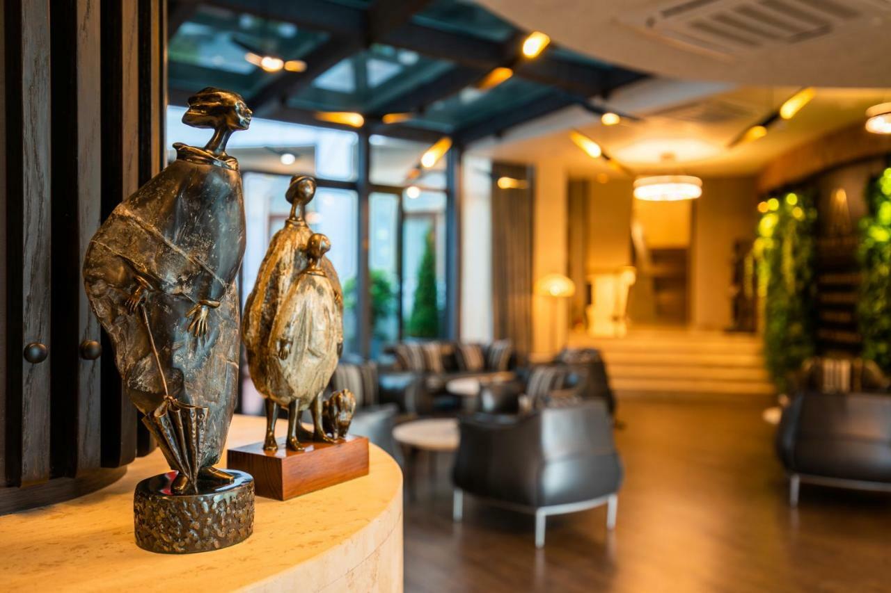 Hotel Adamo Тбилиси Екстериор снимка