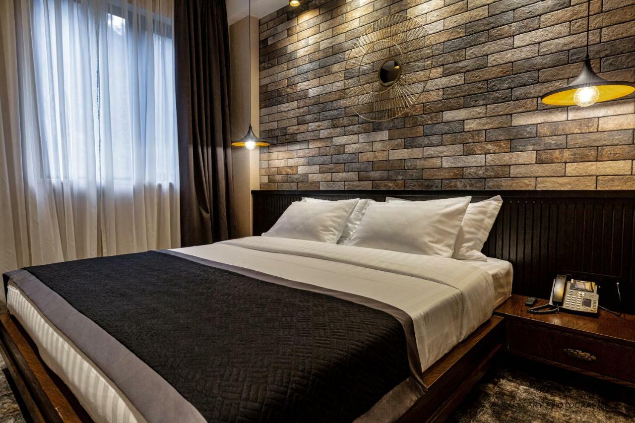 Hotel Adamo Тбилиси Екстериор снимка